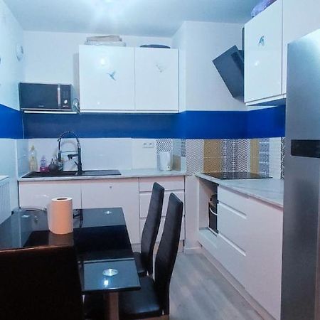 Jolie Appartement Avec Un Jardin Meaux Esterno foto