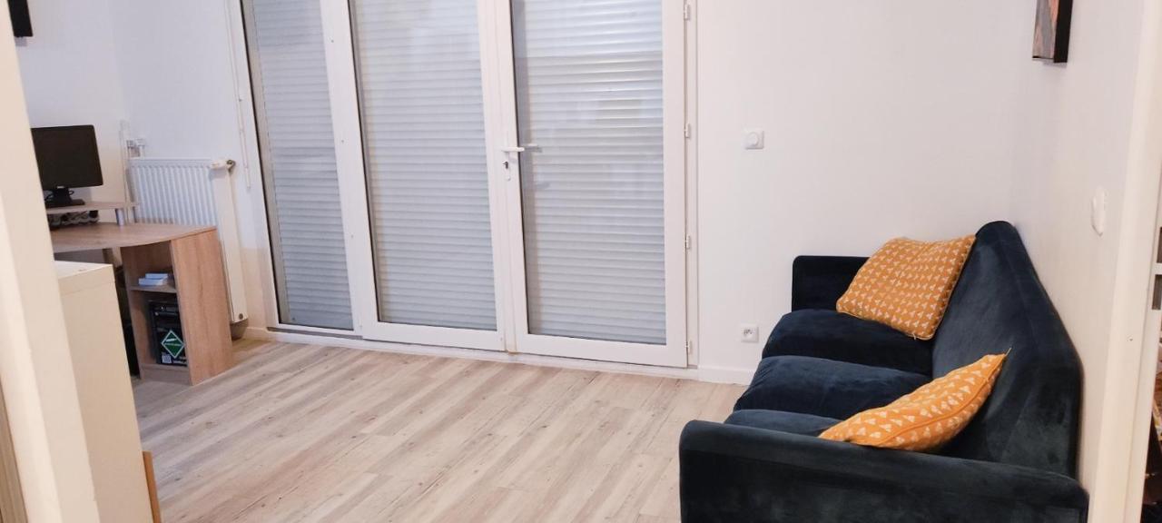 Jolie Appartement Avec Un Jardin Meaux Esterno foto