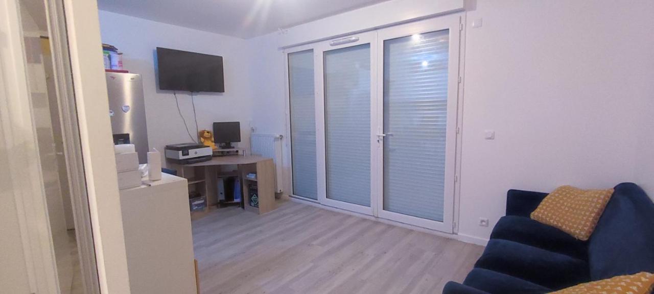 Jolie Appartement Avec Un Jardin Meaux Esterno foto